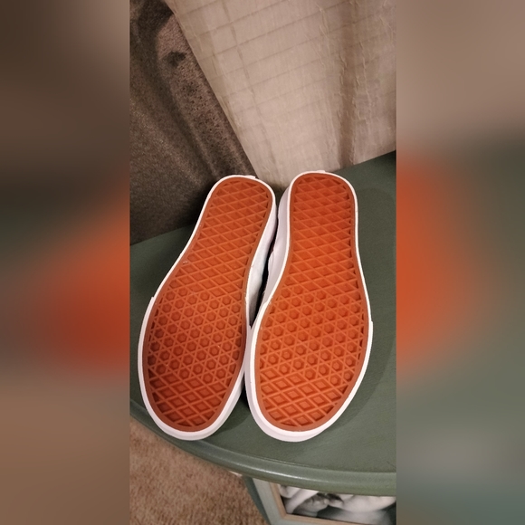 Vans Pride Slip On Mens size 3.5, Womens Size 5. NWOB Brand new - Picture 8 of 8